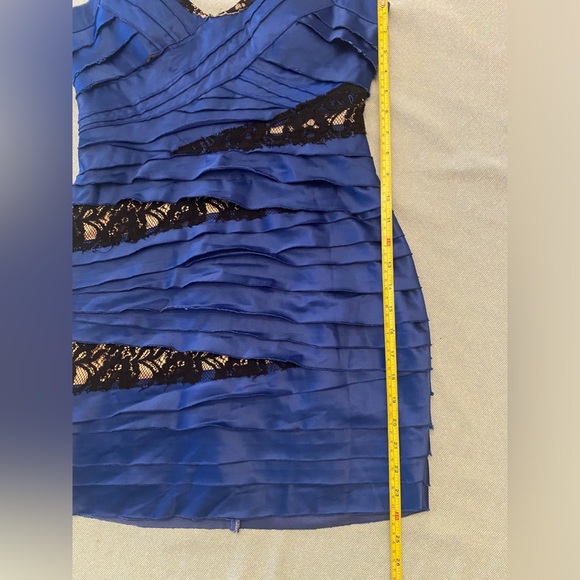 Bebe Halter dress, size medium, measurements are located in the photos - Picture 4 of 6